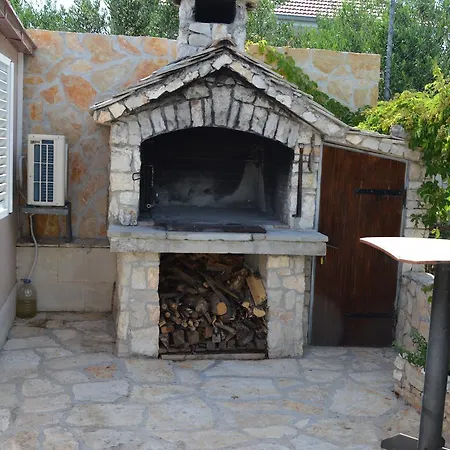 Casa vacanze A. Zizic Slatine